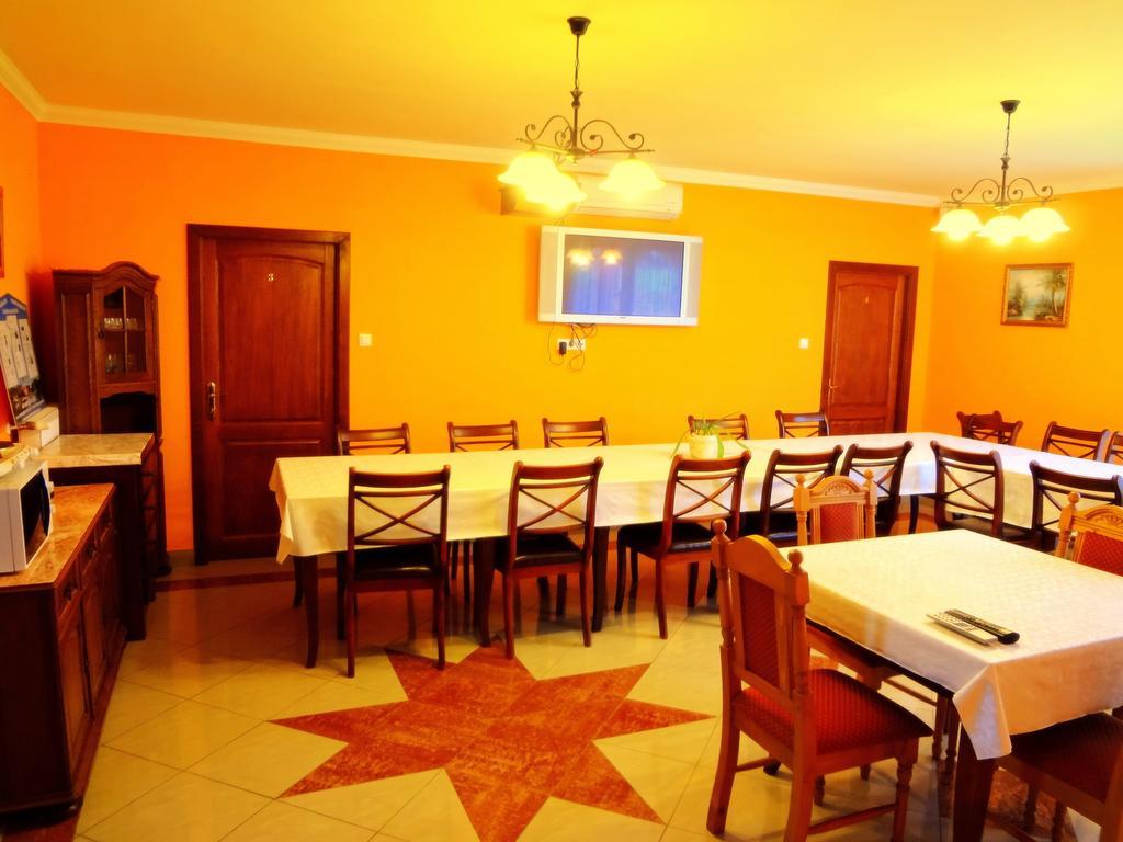 Horvath Vendeghaz Hotel โอโรชาซา ภายนอก รูปภาพ